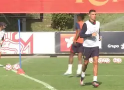 里昂球队集训备战,力争取得胜利的简单介绍 里昂球队集训备战,力争取得胜利的简单介绍