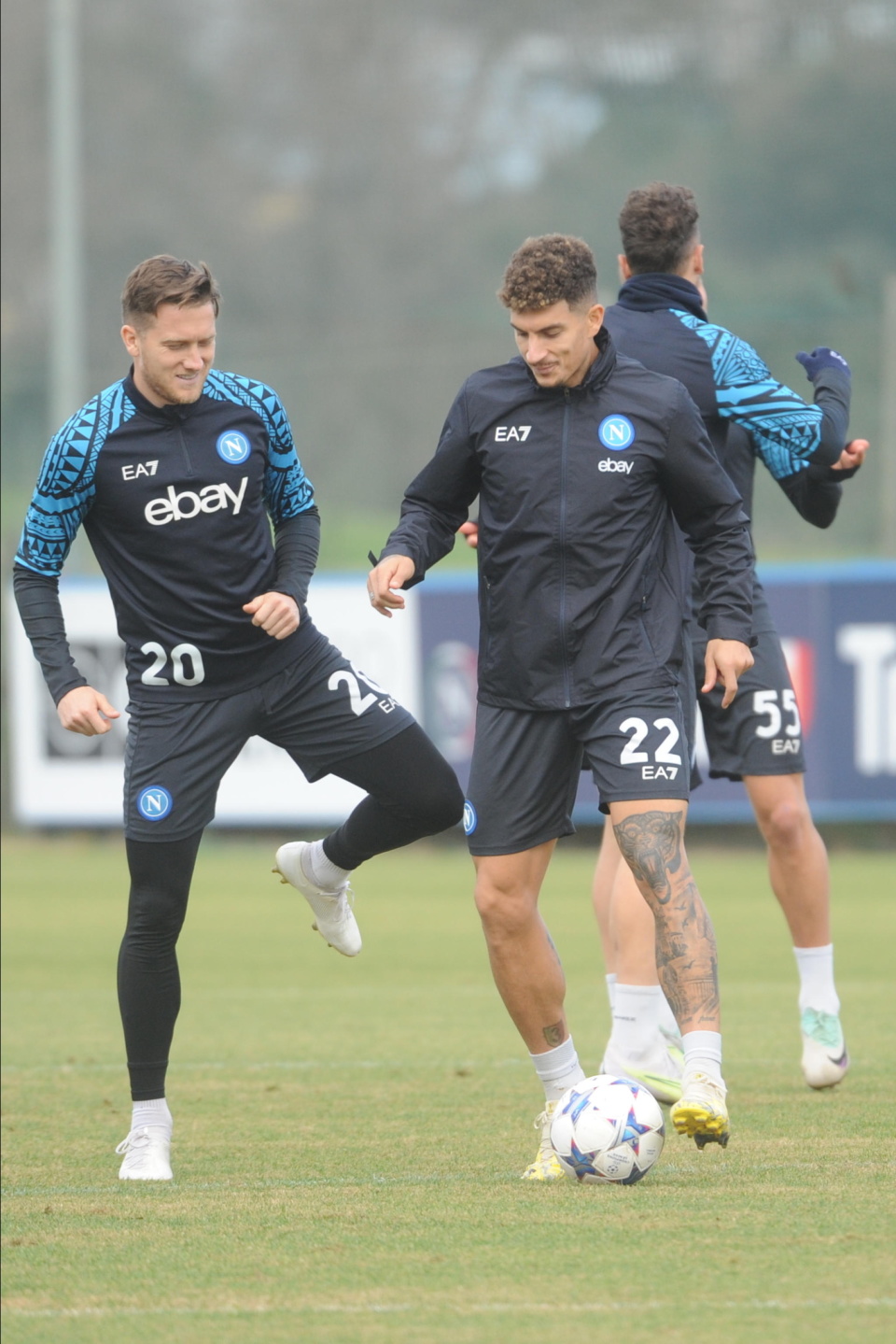 包含意大利那不勒斯备战国际大赛,球员训练积极投入的词条 包含意大利那不勒斯备战国际大赛,球员训练积极投入的词条