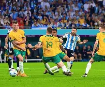 塞维利亚爆冷击败豪门，登顶积分榜的简单介绍