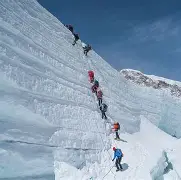 包含西藏队迎战高手，虽败犹荣表现出色的词条